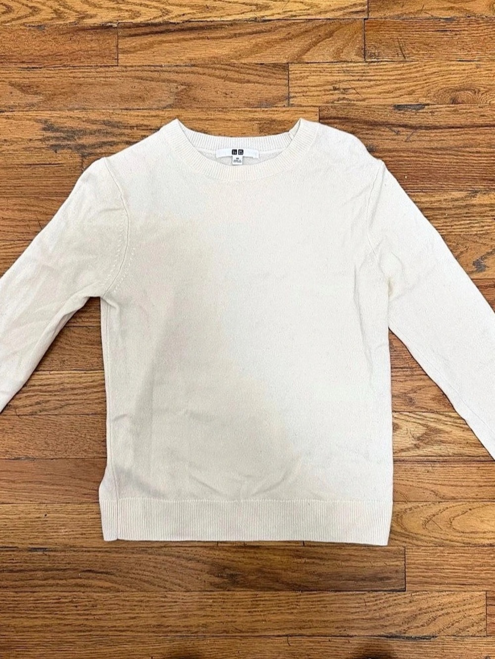 Uniqlo 100% cashmere crew neck in cream size XS